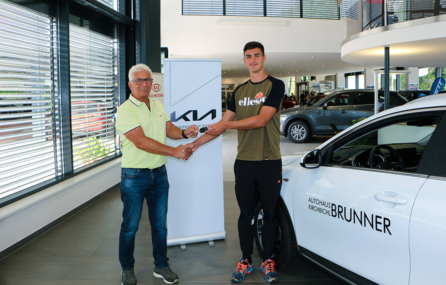 Autohaus Brunner unterstützt Alexander Erler mit einem coolen Kia XCeed